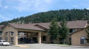  Quality Inn & Suites  Южный Форк